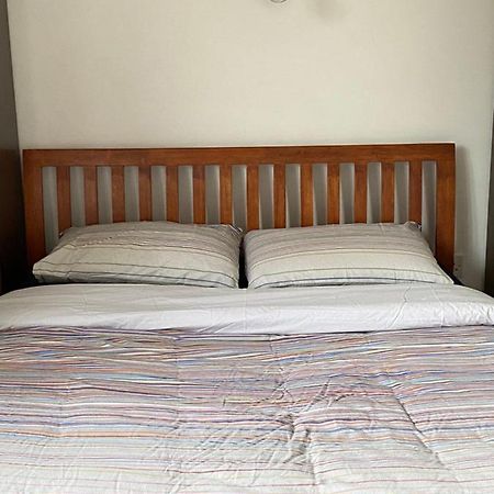 En-Suite Double Room. Dublin Airport, Fairyhouse, Tayto Park, Ashbourne Close By. Exterior photo