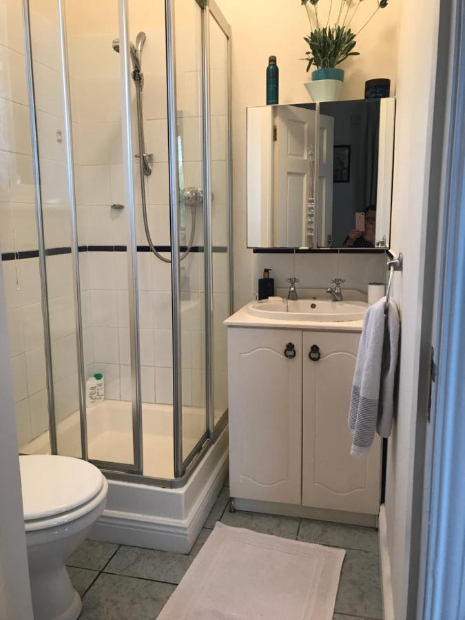 En-Suite Double Room. Dublin Airport, Fairyhouse, Tayto Park, Ashbourne Close By. Exterior photo
